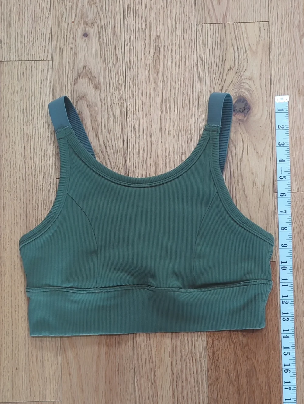 OFFLINE By Aerie. Ribbed Scoop Sports Bra In Olive. Size Large. - Picture 4 of 8